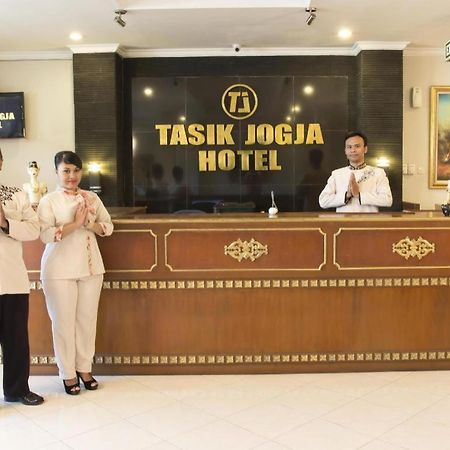 Tasik Jogja Hotel Yogyakarta Exterior photo